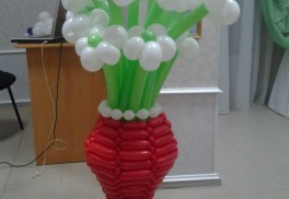 Цветы и букеты из воздушных шаров №6. 950 руб.