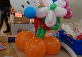 Цветы и букеты из воздушных шаров №7. 300 руб.