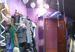 Оформление воздушными шарами. Мультибрендовый магазин женской одежды Бурлеск.